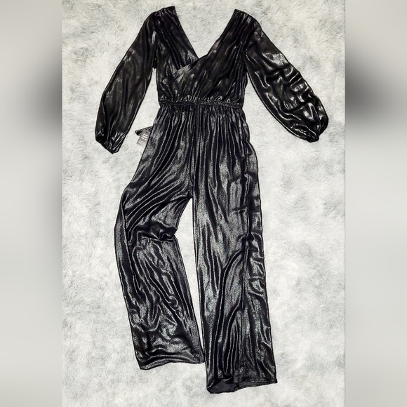 Long-sleeve Metallic Black Wide Leg Elegant Jumpsuit - Picture 3 of 4